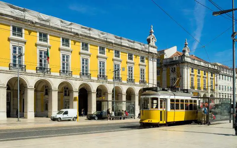 The Ultimate Lisbon Public Transport Guide